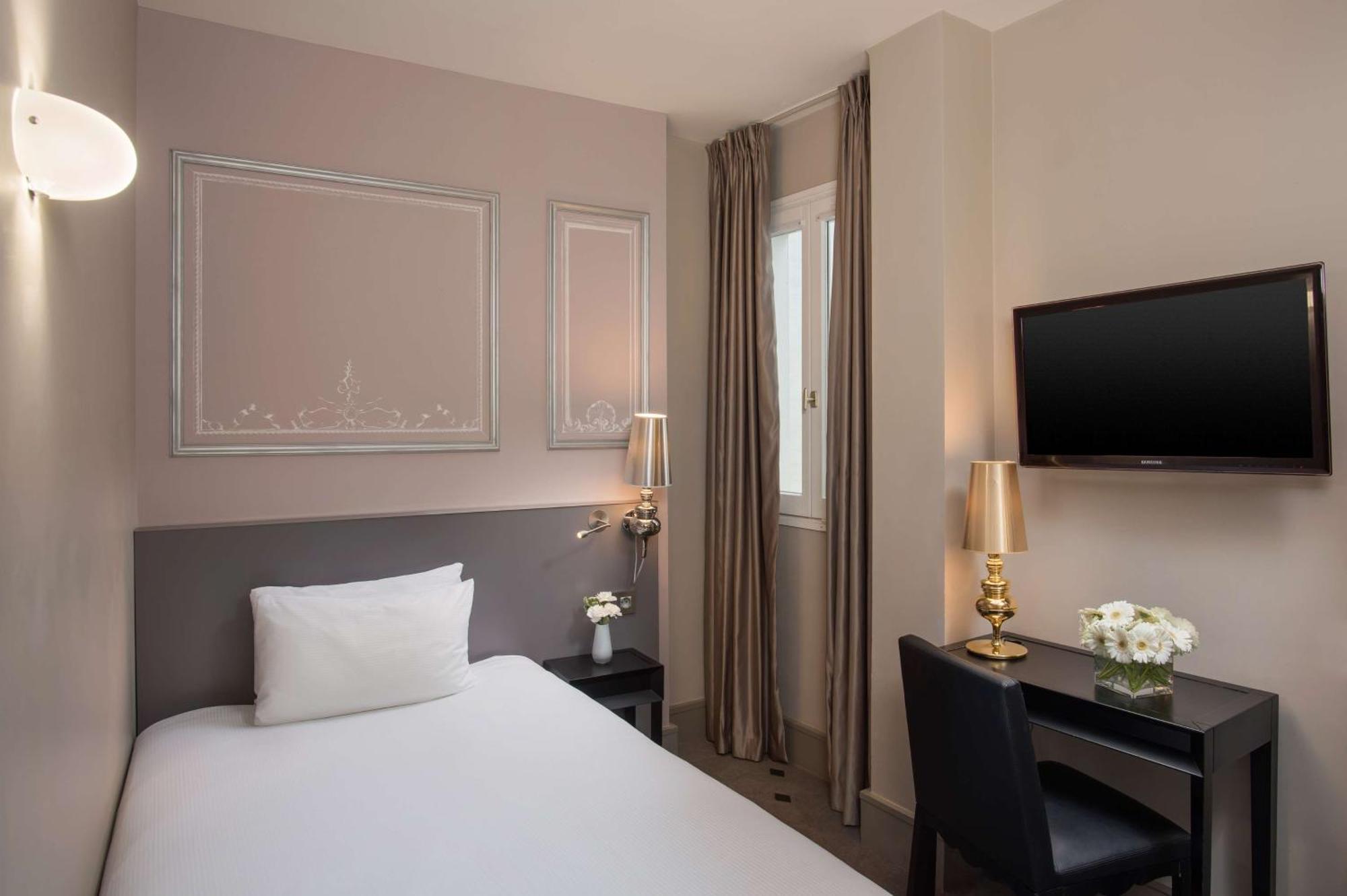 Nh Paris Champs-Elysees Екстер'єр фото
